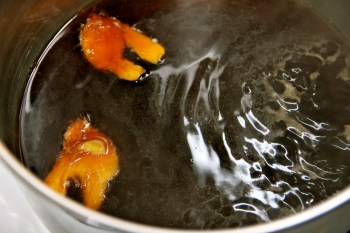 Mysteriously looking marinade with ginger bits looking like little aliens