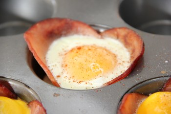Ham and egg baked in a muffin tin