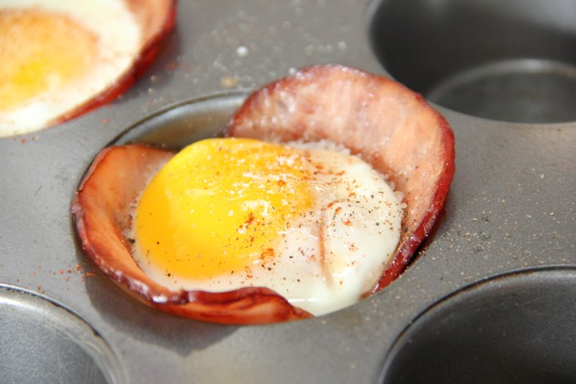 Ham and egg baked in a muffin tin Ham and egg baked in a muffin tin