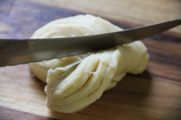 12-Kopeck Sugar Buns - slicing