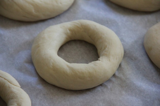 1935 Russian Bagels -- Shaping