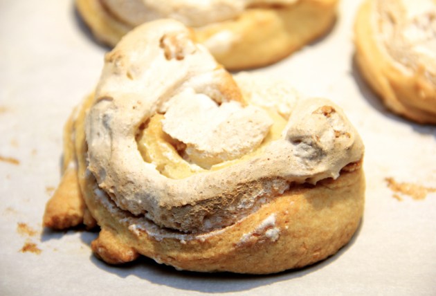 Cheese Swirls: meringue filling